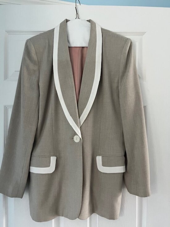 Oleg Cassini Jackets & Blazers - Oleg Cassini Spring/Summer Blazer